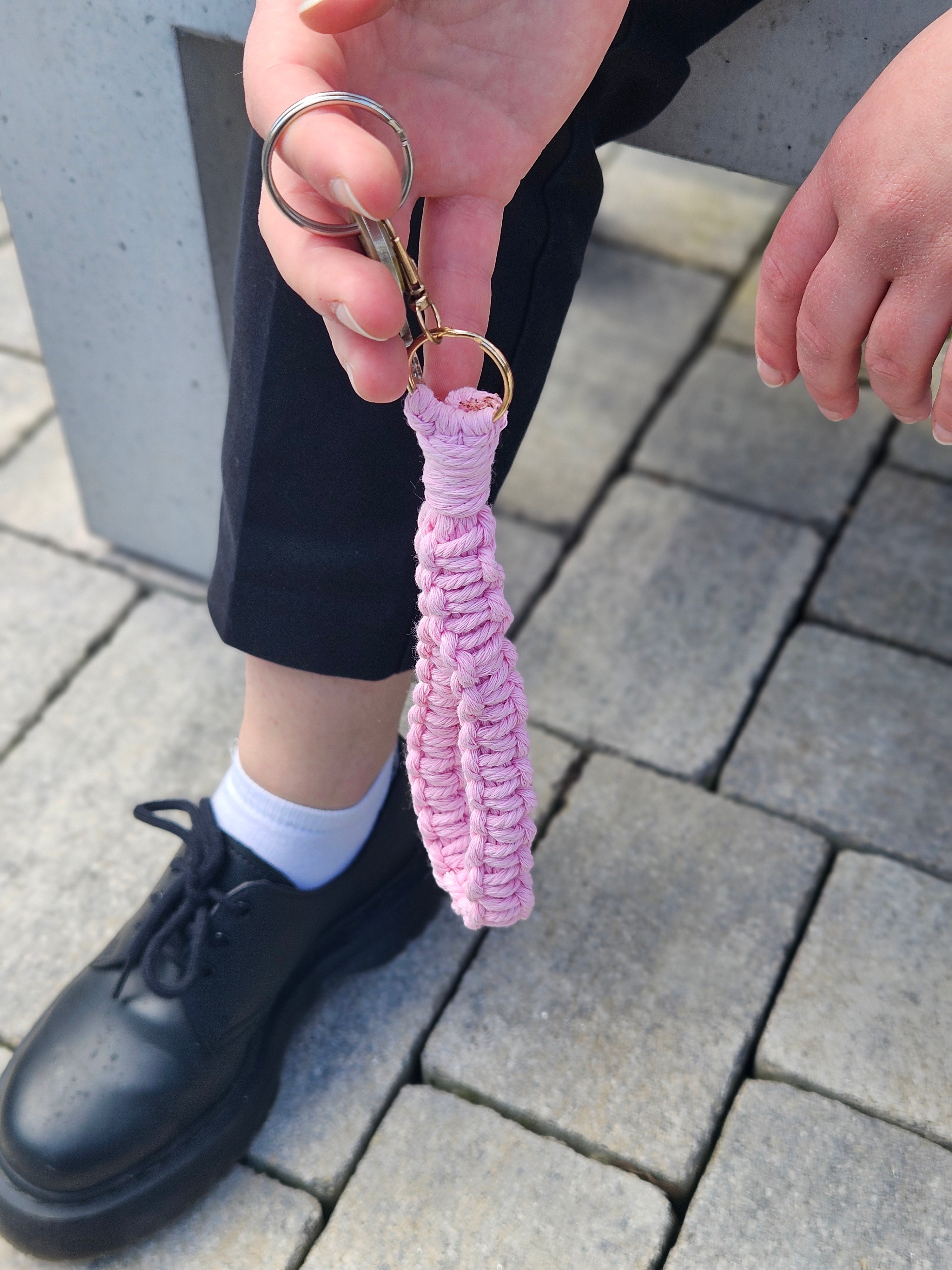 Makramee Keychain rose