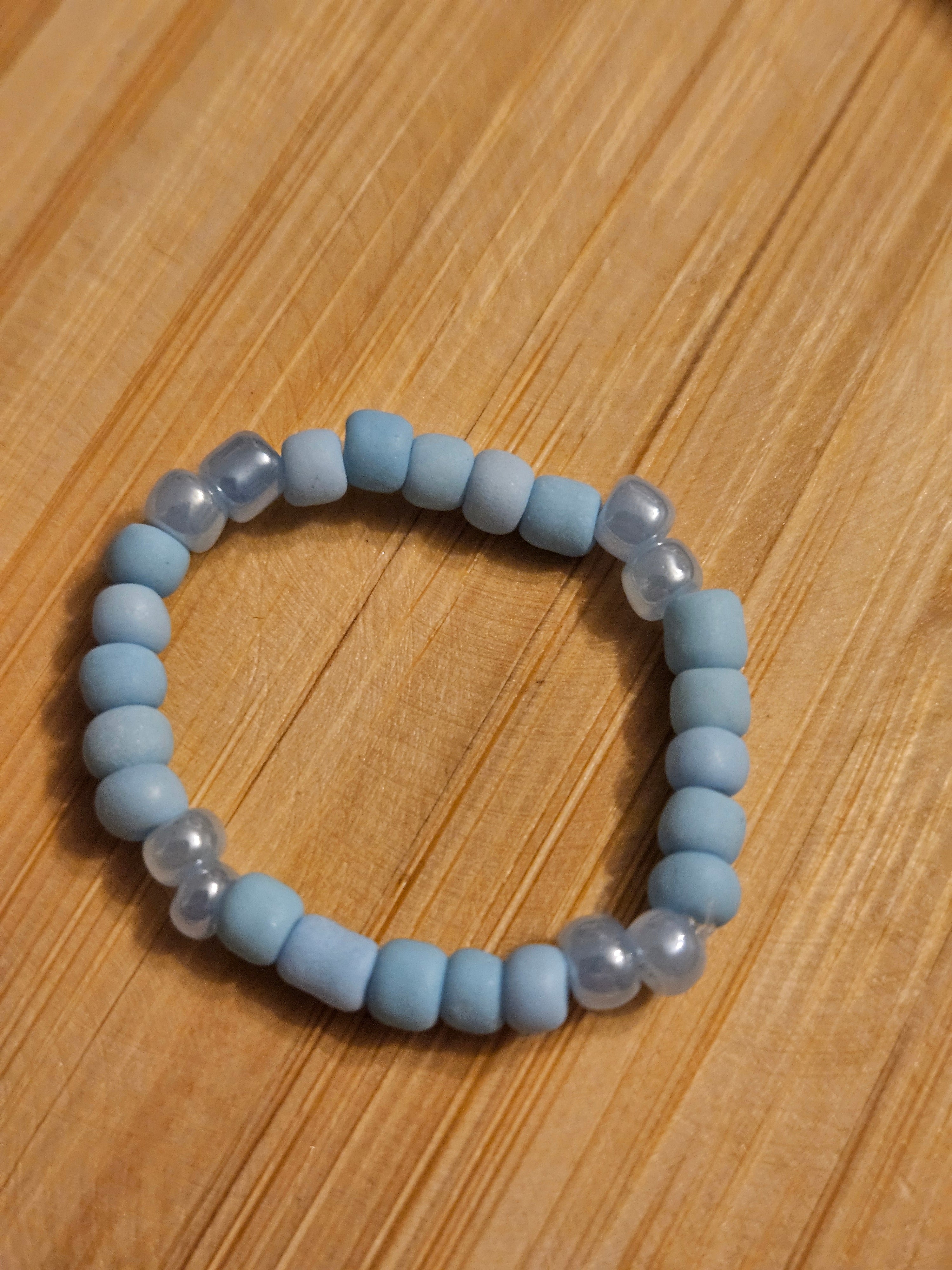 Hellblauer Ring in matt