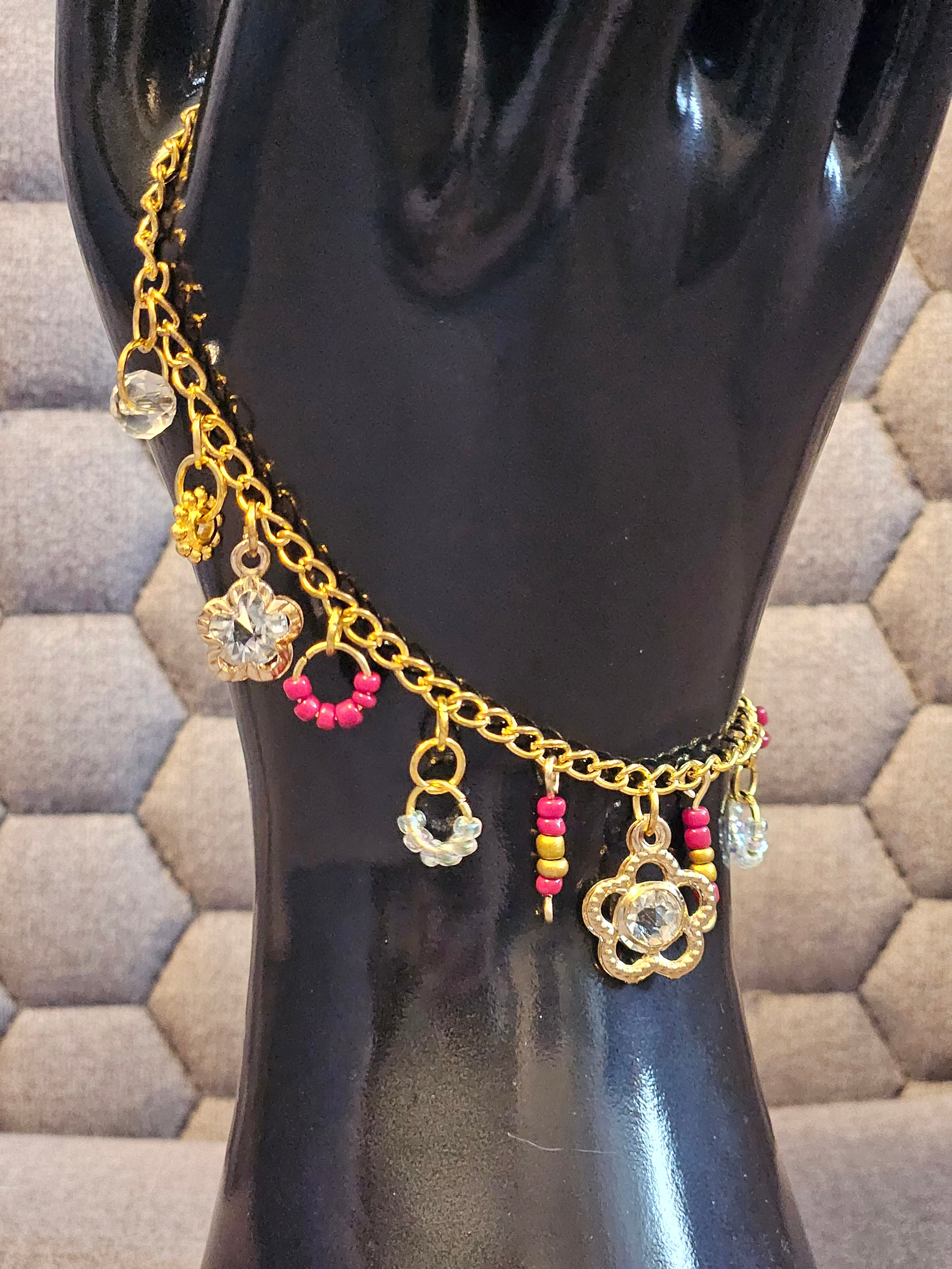 Mini Charms Bracelet red