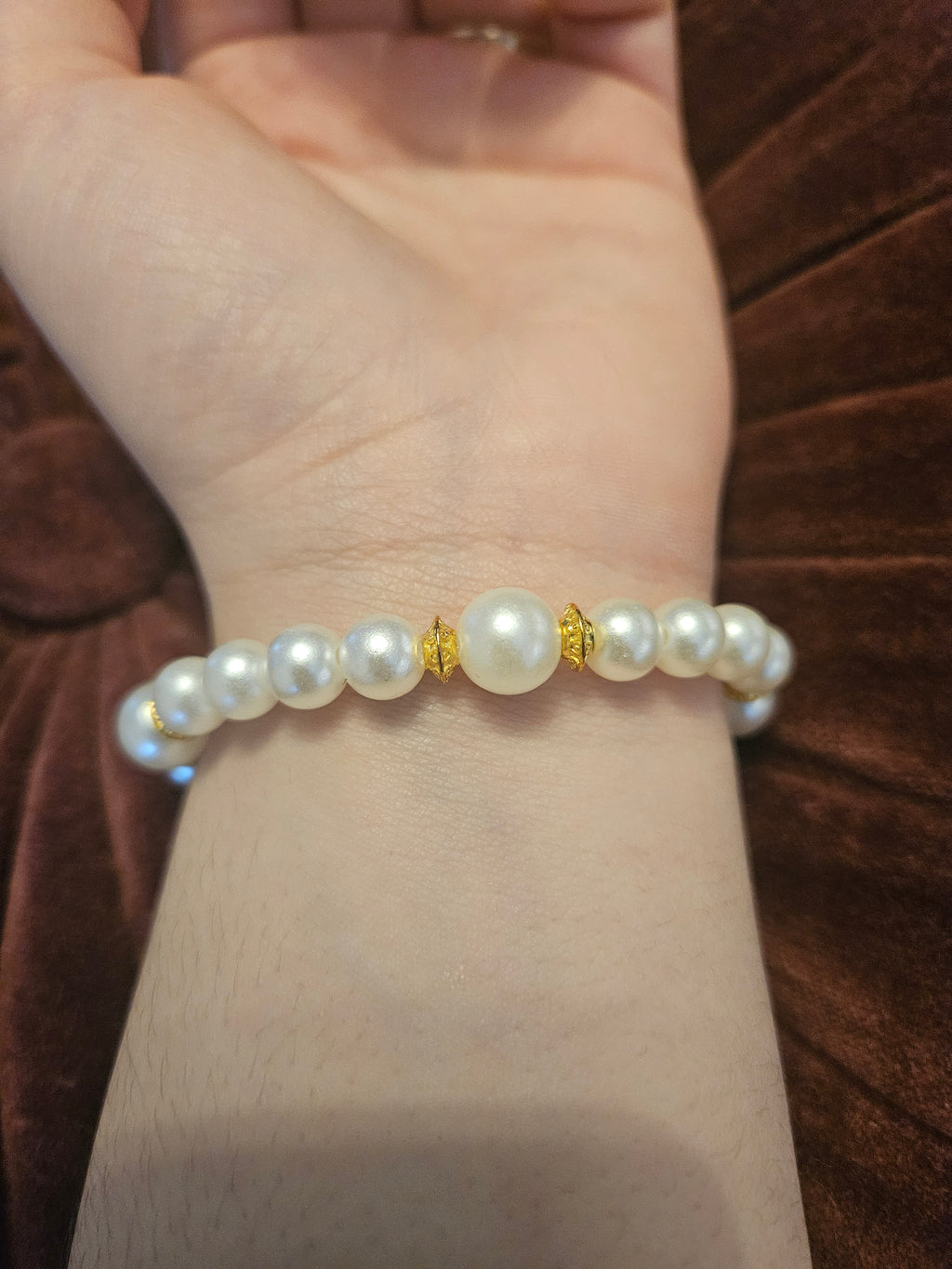 White Pearls with gold