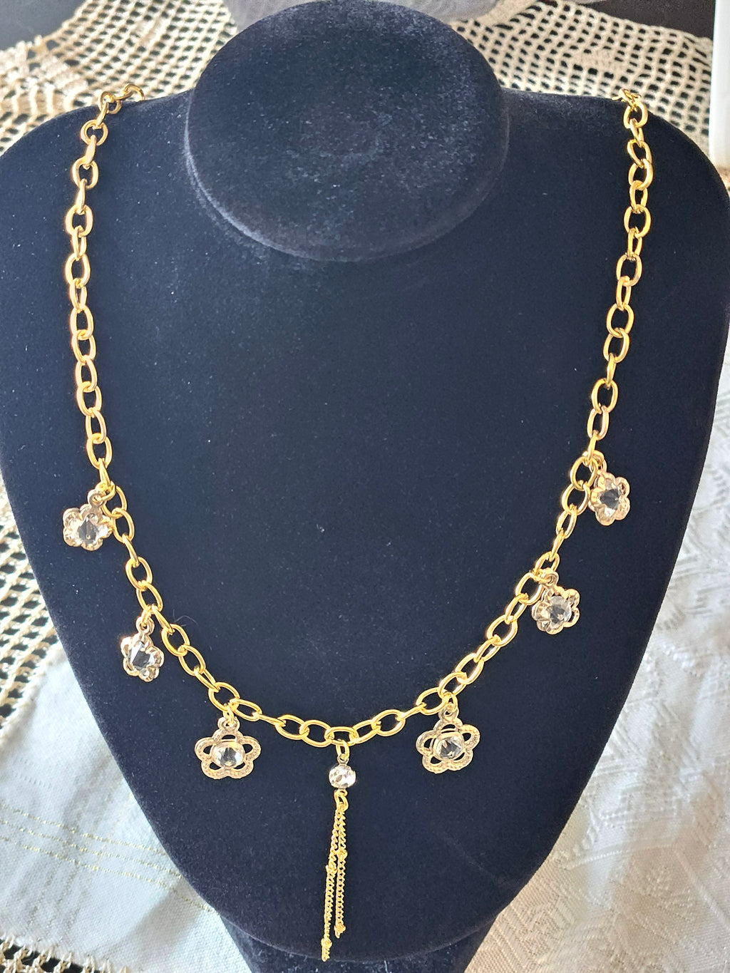Golden bloom Necklace
